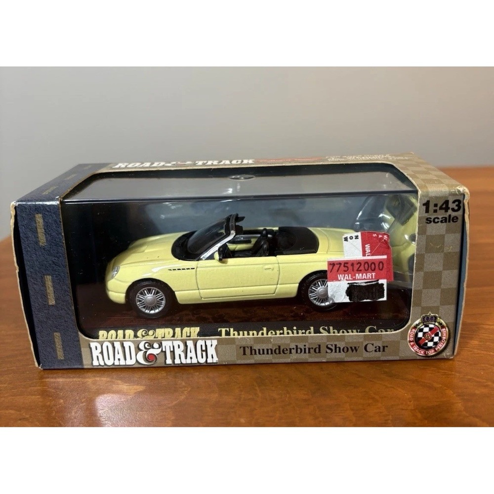 Maisto Road & Track 2004 Yellow Ford Thunderbird Show Car 1:43 Diecast 31500